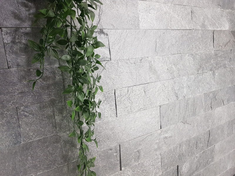 Kamień elewacyjny-dekoracyjny  kwarcytowy Silver Grey Brick 10x30 171522