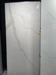 Laminam Calacatta Oro Gold Mat 120x270x0,6 cm