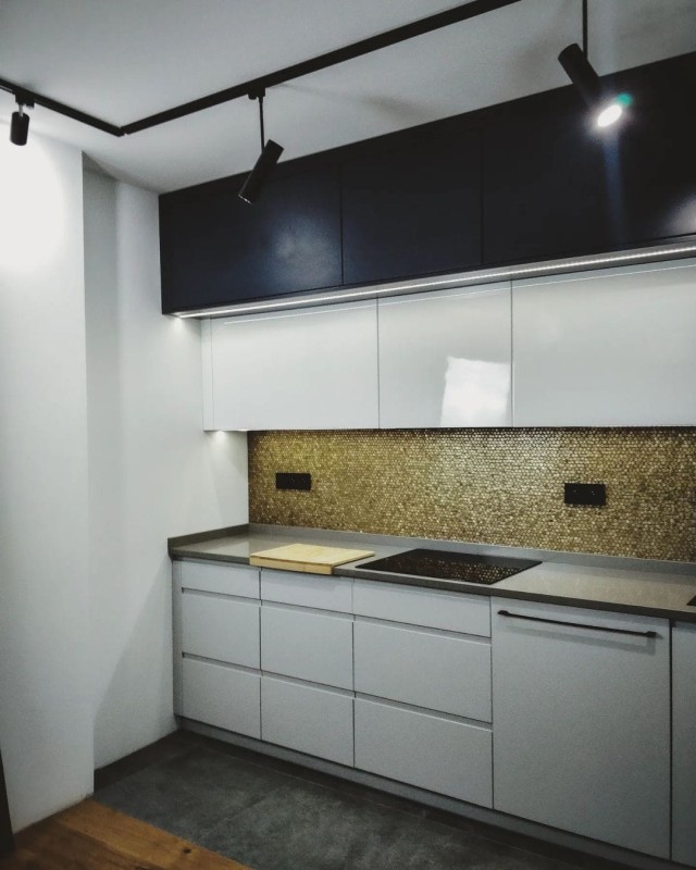 Allumi-Gold-Hexagon-14-3-1.jpg