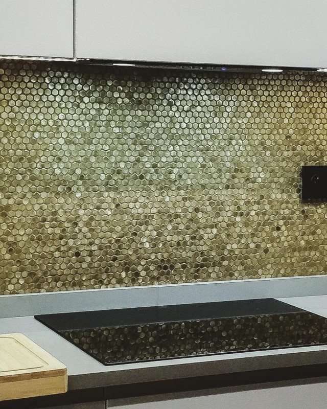 Allumi-Gold-Hexagon-14-2-1.jpg