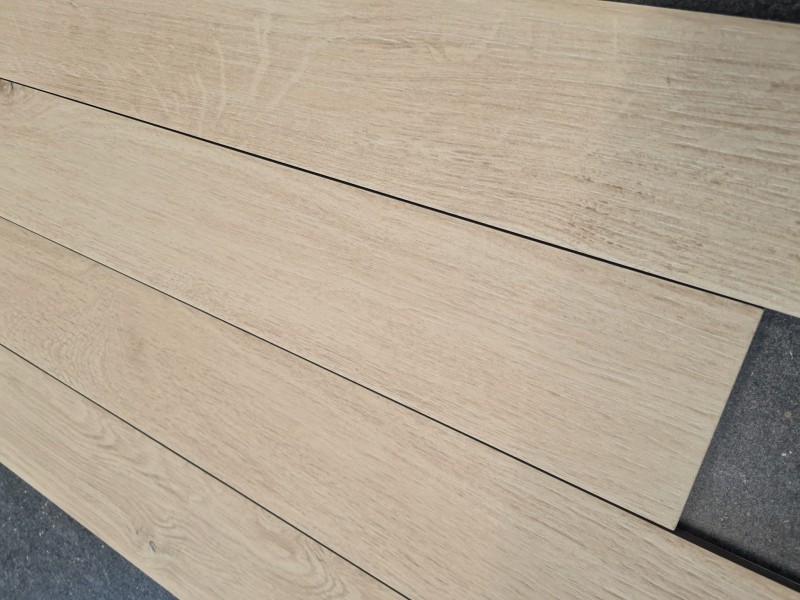 Durstone Michigan Maple 10x60.jpg