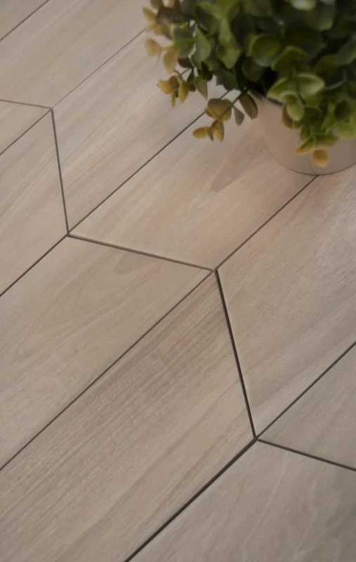 emil-ceramica-sleek-wood-white-chevron-nat.-11x54-efcy-plytki-drewnopodobne 4.webp