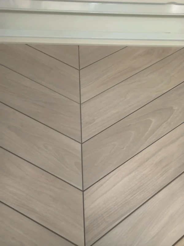 mil-ceramica-sleek-wood-white-chevron-nat.-11x54-efcy-plytki-drewnopodobne .webp