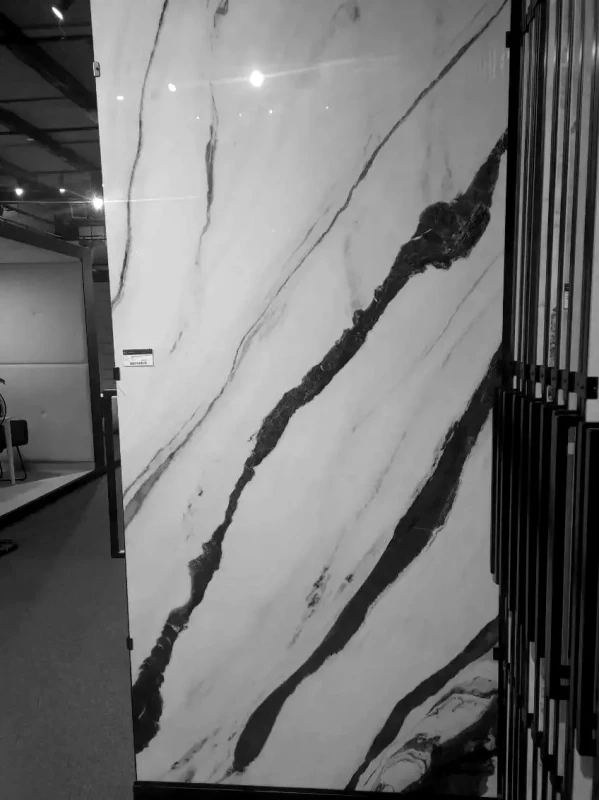 Panda-White-PAN-WH6-120-LP-Pole .webp