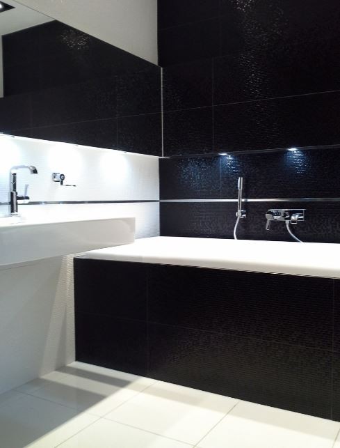 Płytki ścienne fałowane białe Saloni Fluctus Blanco 30X90 Ir 9545