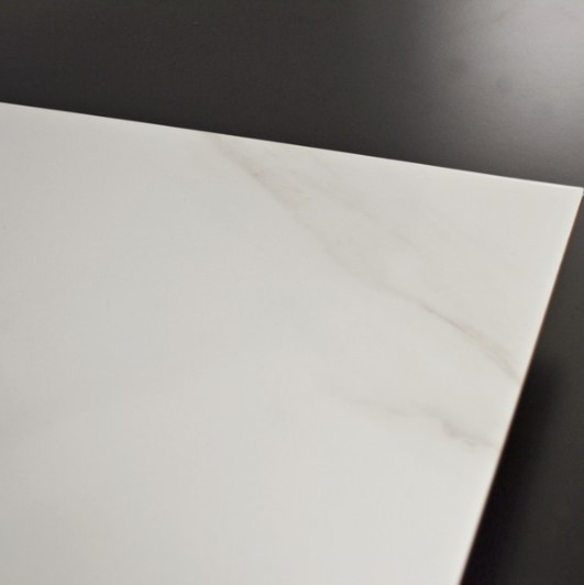 Płytki marmuropodobne białe Geotiles Agora Blanco 45x45 dms 46007