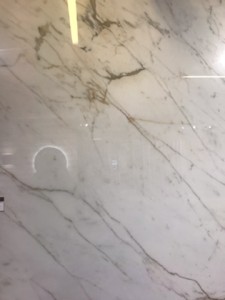 Spiek kwarcowy, blat kuchenny marmur biały ze złotą żyłą Marazzi Grande M.Look Golden White lux 160x320 6mm