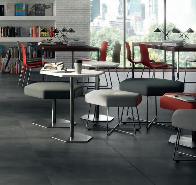 Płytki ciemne imituące beton Casalgrande Padana Beton Dark 37,5 x75,5 38061