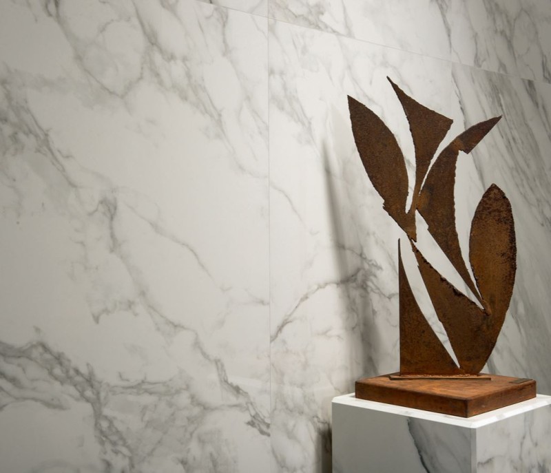 Płytki scienne marmur biały z czarną szarą żyłą Gardenia Orchidea Unique Marmi LineeComp 2 Statuario 40x80 93773