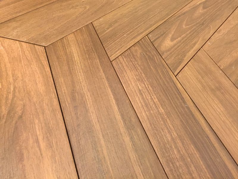 Emil Ceramica Sleek Wood Mohogany Chevron Nat. 11x54 EFCZ płytka drewnopodobna 126151
