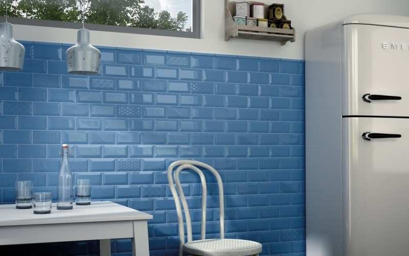Cegiełki białe krótkie fazowane Equipe Metro Light Grey 7,5X30 21439