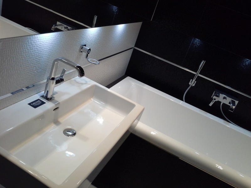 Płytki ścienne fałowane białe Saloni Fluctus Blanco 30X90 Ir 9547